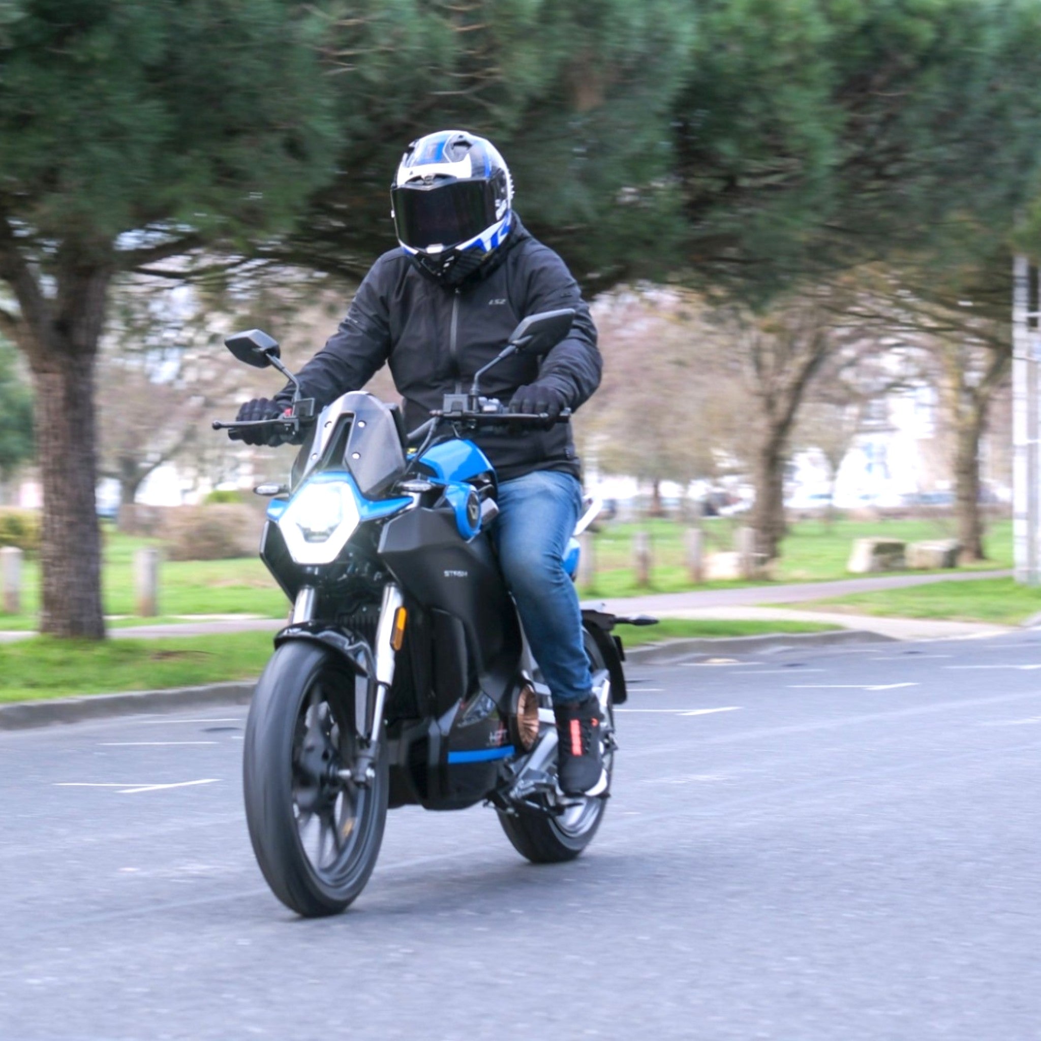 Erfahrung mit dem Vmoto Stash 125ccm Elektromotorrad