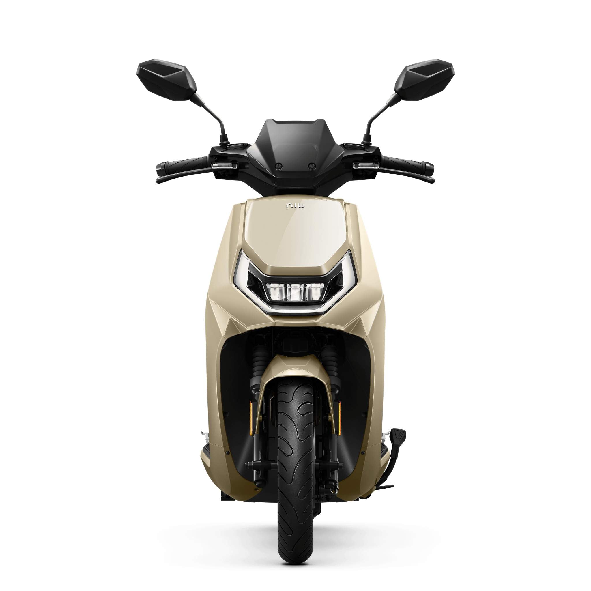 Frontansicht des NIU Elektroroller Motorroller FQI 500 (2025) mit kantigem Design, doppelten LED-Scheinwerfern, schwarzen Spiegeln und Lenker; der leistungsstarke Motor wird durch den aufrechten Stand auf weißem Hintergrund hervorgehoben.