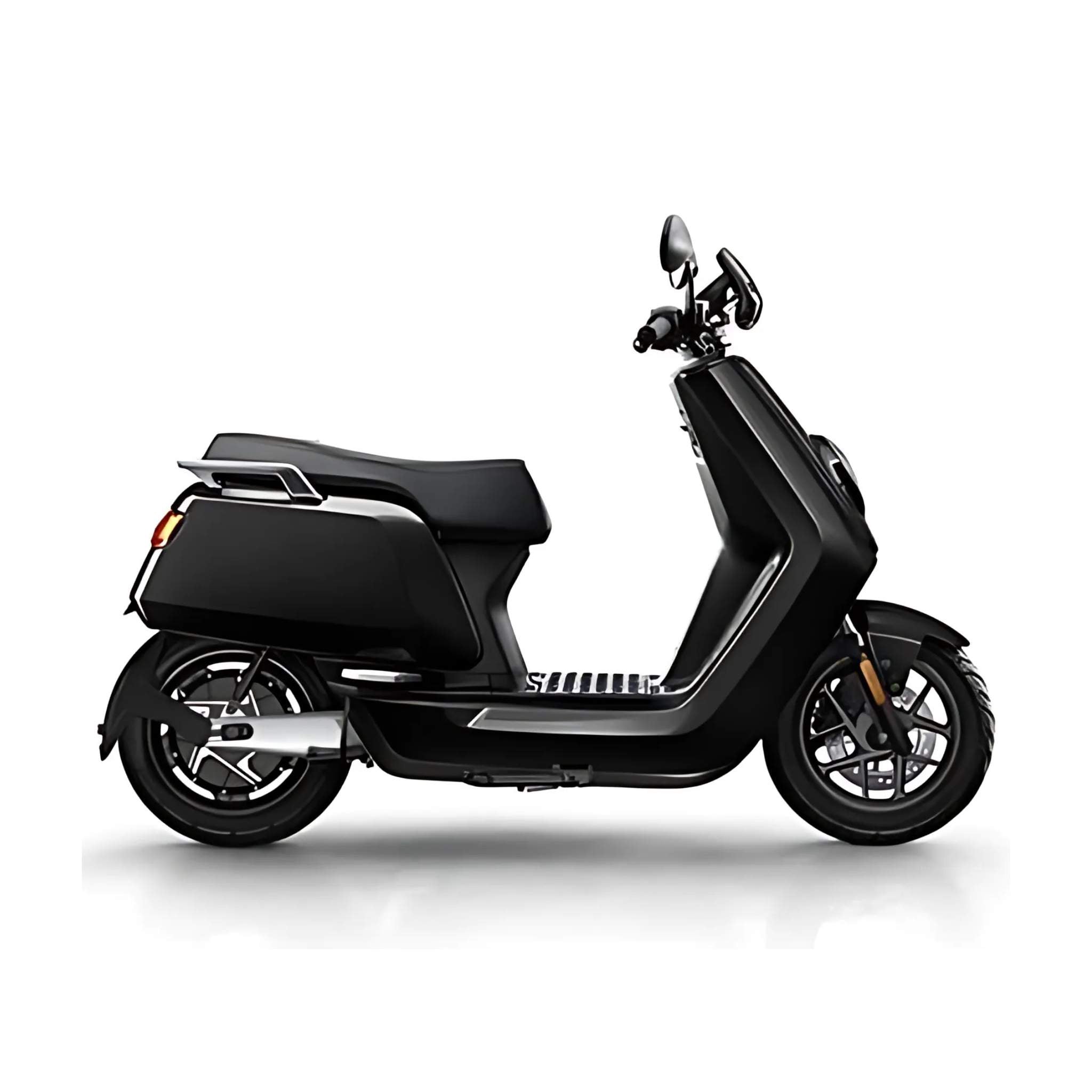 Der NIU Elektroroller E-Scooter Motorroller NQI GTS (2024 Upgrade) 45 km/h zeigt sich in schlichtem Schwarz mit kompaktem Rahmen und Leichtmetallrädern und unterstreicht damit sein modernes Design - ideal für urbane Elektromobilität.