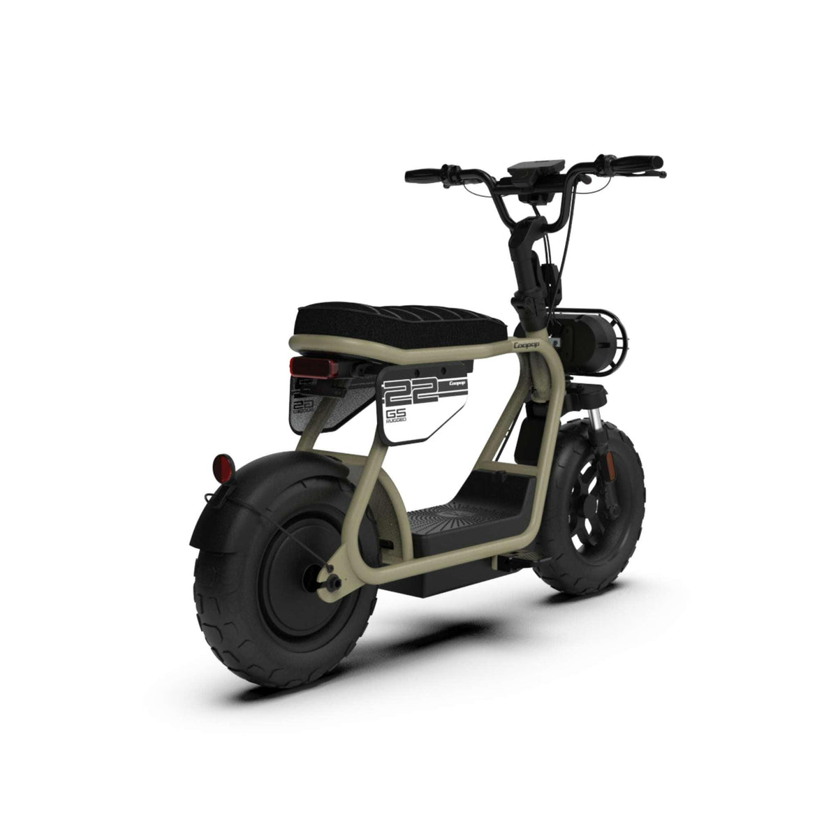 Der E-Scooter „Coopop Rugged GS 45 km/h“ von Coopop in Beige und Schwarz verfügt über breite Reifen, einen gepolsterten Sitz und Lenker sowie ein minimalistisches Design und erreicht Geschwindigkeiten von bis zu 45 km/h bei einer Reichweite von 60 km. Abgebildet aus einem seitlichen Rückblickwinkel vor weißem Hintergrund.