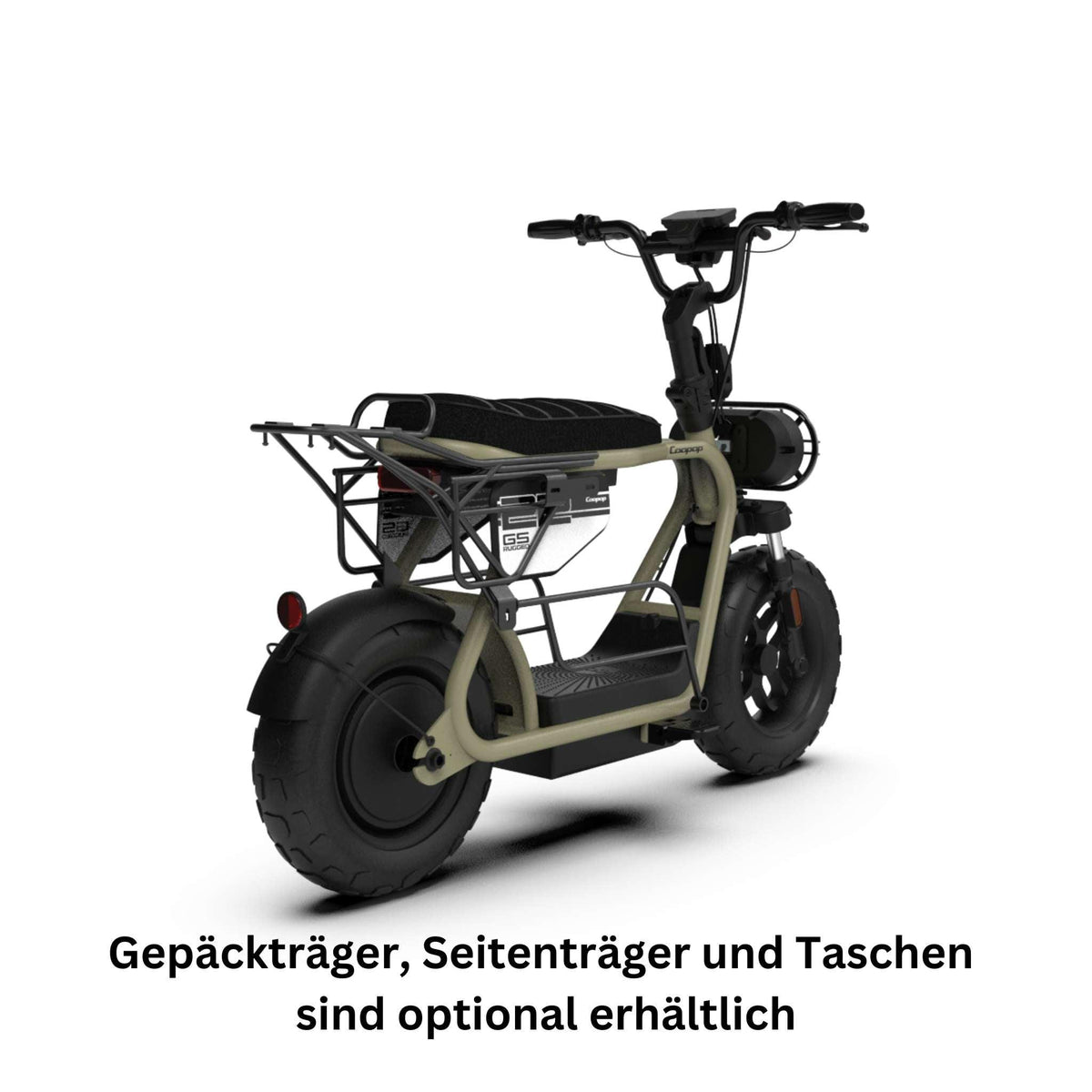 Der E-Scooter „Coopop Rugged GS 45 km/h“ von Coopop in Beige verfügt über einen schwarzen Sitz, breite Reifen, einen Gepäckträger am Heck, einen optionalen Gepäckträger und Taschen sowie einen herausnehmbaren Akku und erreicht Geschwindigkeiten von bis zu 45 km/h. Abgebildet aus einem seitlichen Blickwinkel von hinten.