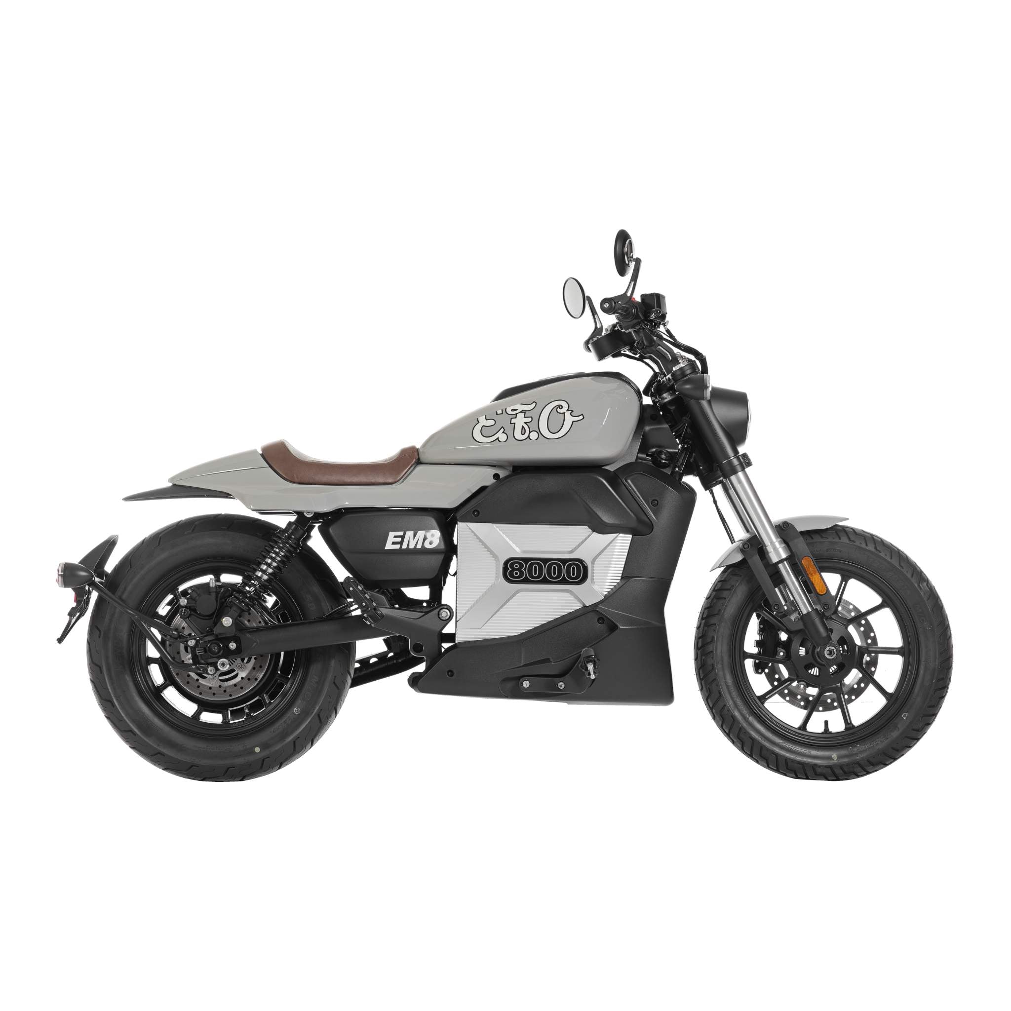 Seitenansicht des E.F.O. Elektro Motorrad EM8 120 km/h - Aktionspreis! in mattem Grau mit schwarzen Akzenten, braunem Ledersitz und E.T.C. Logo. Verfügt über dicke Reifen, minimalistisches Design und könnte für eine Umweltprämie in Frage kommen.