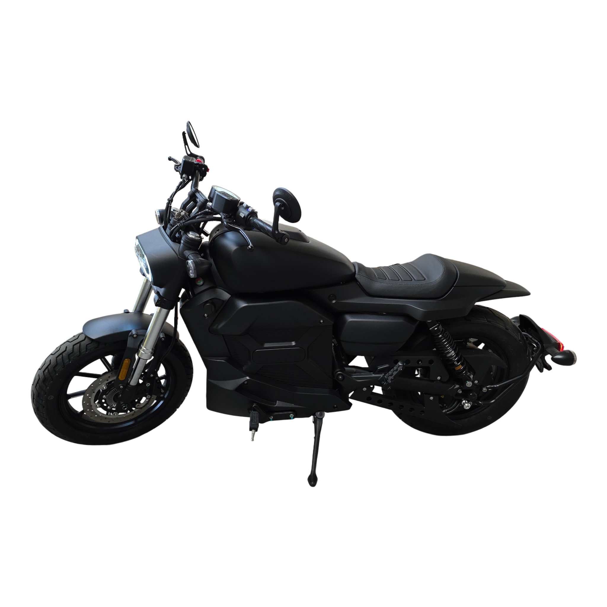 Die E.F.O. Black-X Limited Edition - Dein Elektromotorrad für echte Individualisten - zeichnet sich durch ein mattschwarzes, minimalistisches Design mit niedrigem Sitz und breiten Reifen aus, das in der Seitenansicht auf weißem Hintergrund zu sehen ist.