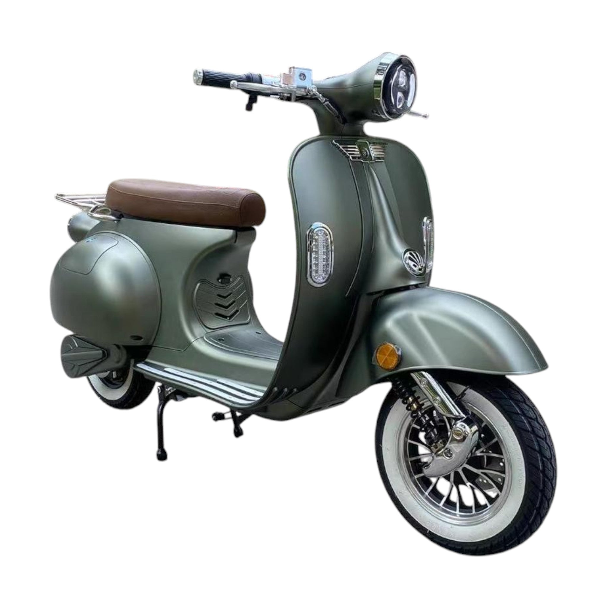 Der City Twister Elektroroller: CityTwister 8.0 RETRO 45 km/h - Das Original! hat ein mattgrünes Finish im Vintage-Stil, einen braunen Sitz, einen runden Scheinwerfer und Weißwandreifen auf weißem Hintergrund.