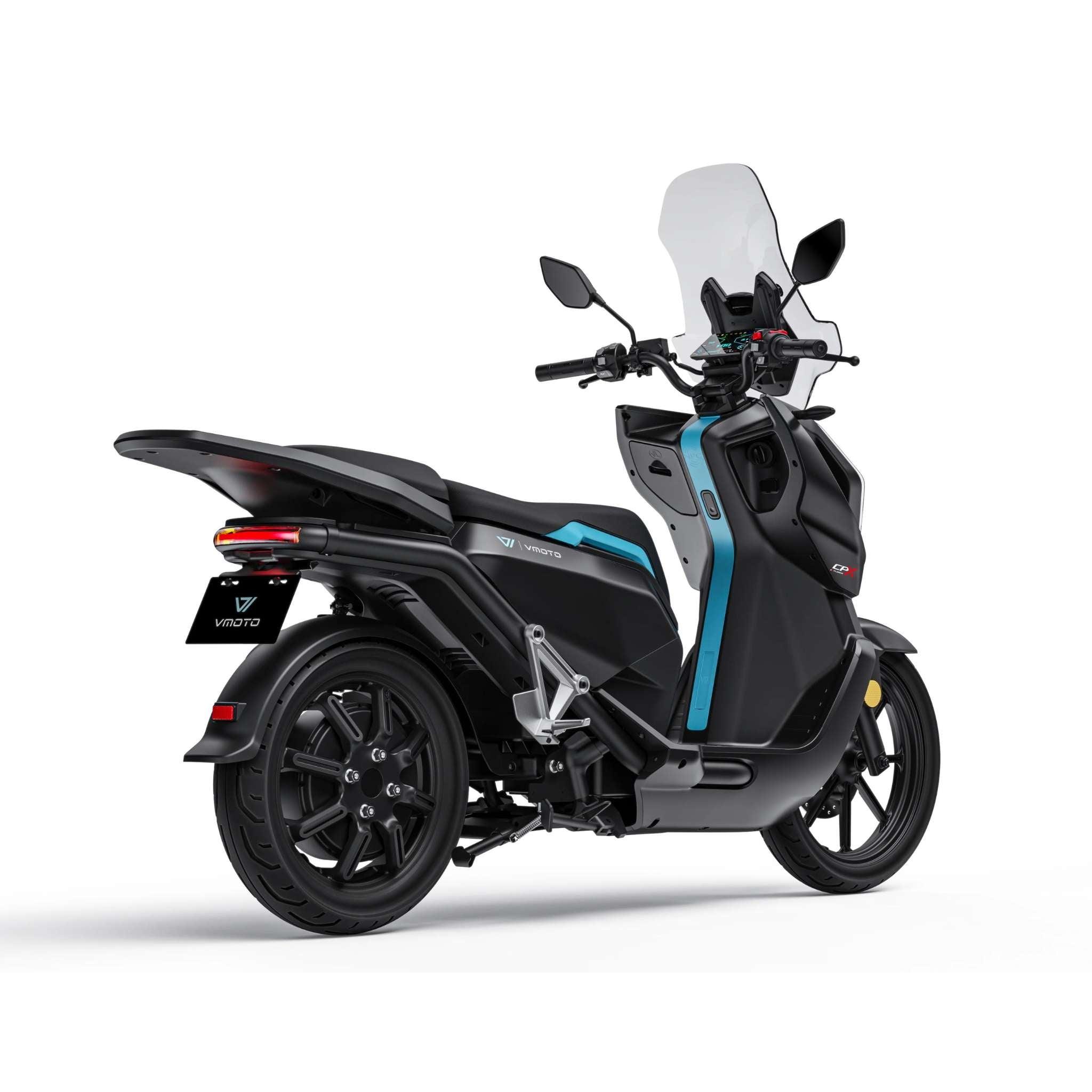 Der VMOTO Elektroroller| Motoroller CPX Explorer ABS (105 km/h) - Ausstellungsstück zum Sonderpreis - präsentiert sich in modernem Schwarz-Blau mit Windschutzscheibe und Seitenspiegeln. Perfekt für Ihre nächste Probefahrt in Dortmund!.