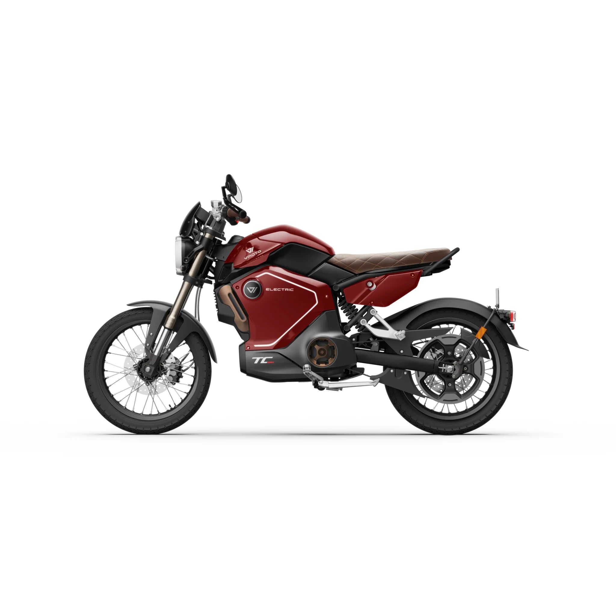 Das E-Motorrad Super Soco TC MAX mit einer Höchstgeschwindigkeit von 95 km/h besticht durch ein modernes Design in rot und Schwarz mit runden Scheinwerfern, Spiegeln und Speichenrädern, die sich alle vor einem weißen Hintergrund abheben.