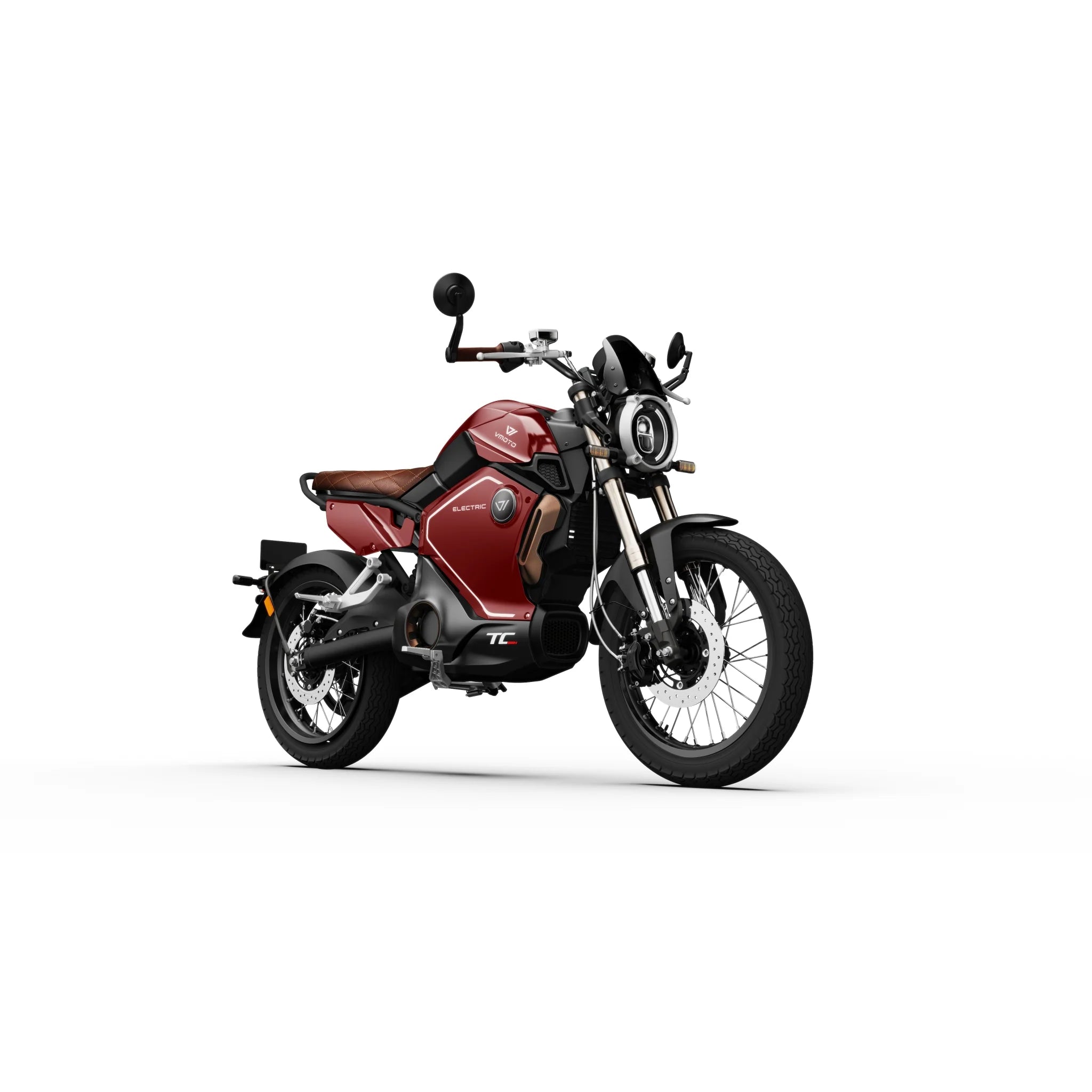 Das SUPER SOCO TC MAX 95 km/h von Super Soco ist ein modernes, rotes E-Motorrad mit einem braunen Ledersitz, einem runden Scheinwerfer und klassischem Retro-Design – eine gelungene Mischung aus Innovation und Vintage-Charme vor weißem Hintergrund.