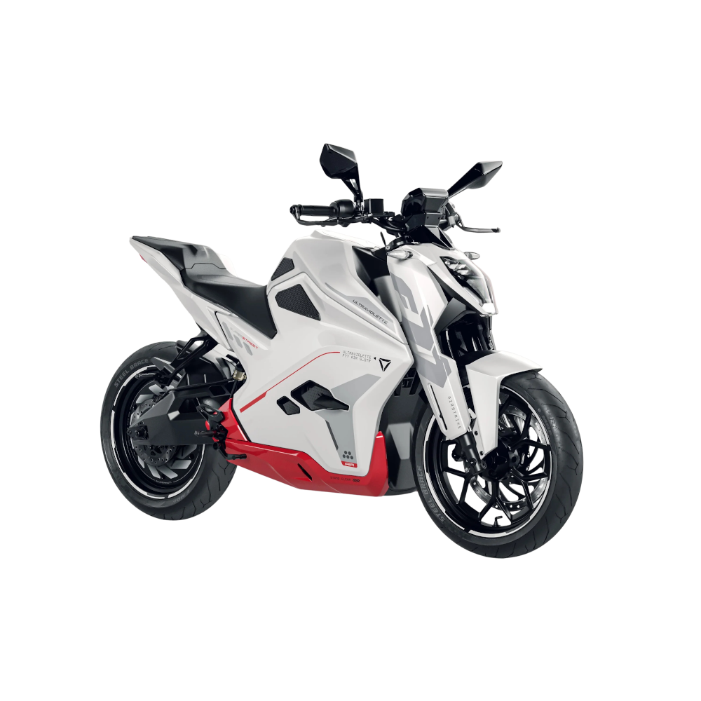 Das Ultraviolette F77 Superstreet Recon – ein modernes, weiß-rotes Elektromotorrad von Ultraviolette – besticht durch sein kantiges Design, schwarze Räder und Seitenspiegel vor hellem Hintergrund und strahlt sportlichen Stil aus.