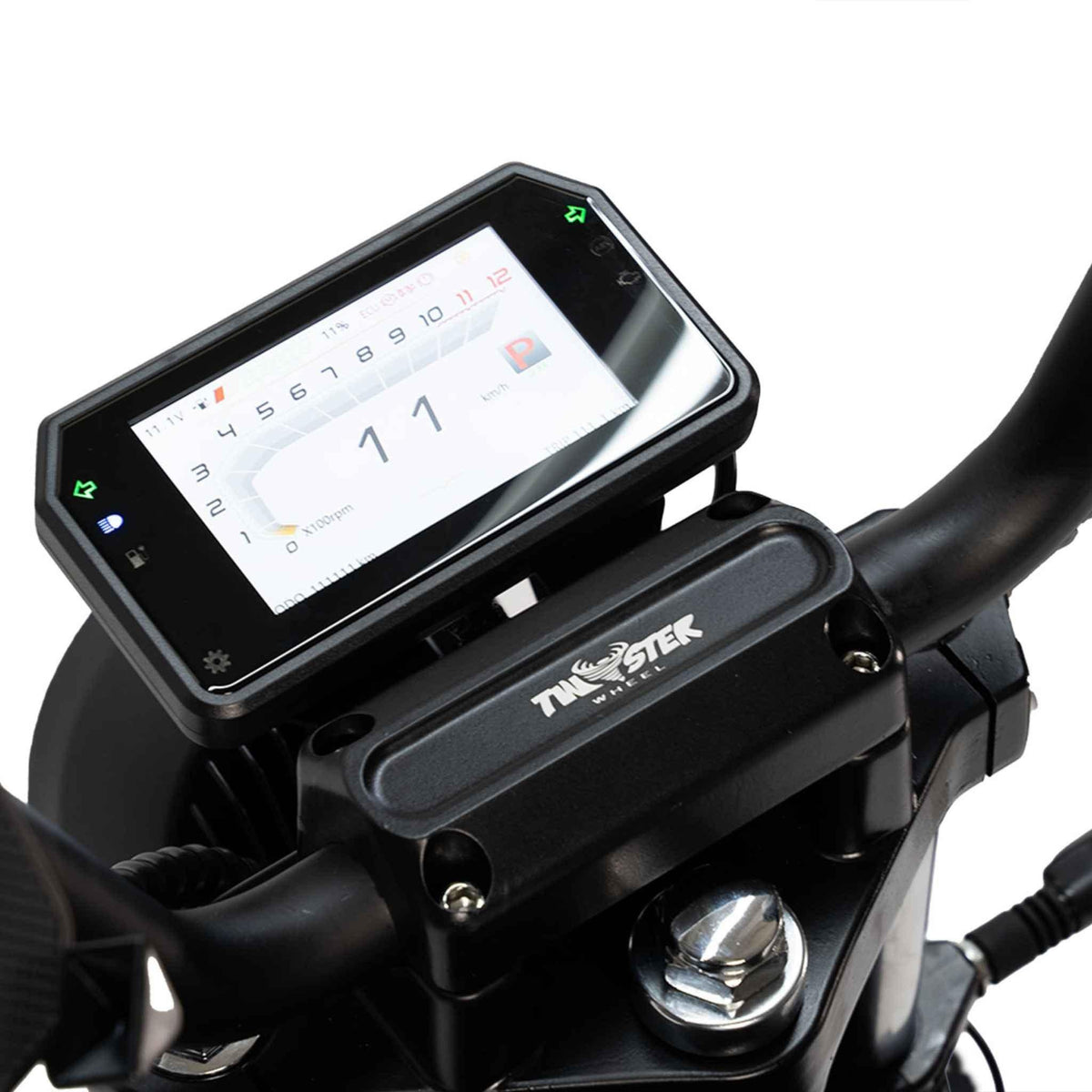 Nahaufnahme eines City Twister NEU E-Choppers: CityTwister 6.0 MAX DUO 80 km/h Carplay Display Modell 2026 Armaturenbrett mit Anzeige von Geschwindigkeit, Gang und Blinker, montiert am Lenker mit City Twister Schriftzug unterhalb des Bildschirms.