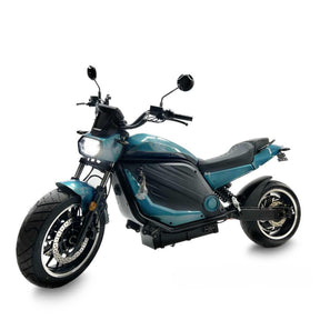 Der City Twister E-Chopper Elektro Motorrad: CityTwister 6.0 PRO ist schräg auf weißem Hintergrund abgebildet und hebt sein modernes Design, den sichtbaren Rahmen, die dicken Reifen, den 5000-Watt-Motor, den rechteckigen Scheinwerfer und die Seitenspiegel hervor. Höchstgeschwindigkeit: 110 km/h.