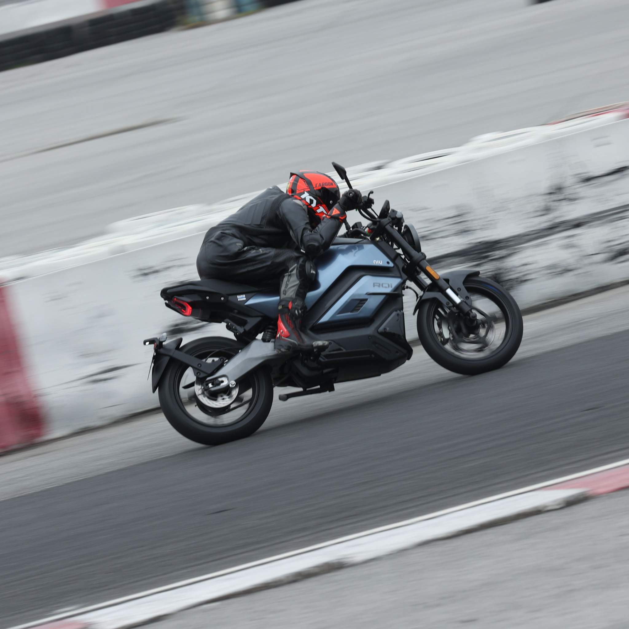 Elektromotorrad NIU RQI Sport 110 km/h