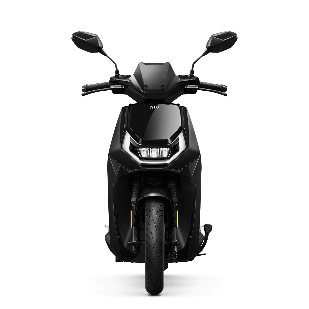 Vorderansicht des NIU Elektroroller E-Scooter Motorroller FQI 500 (2025) mit kantigem Design, großem Scheinwerfer, Seitenspiegeln und breiten Reifen, der vor weißem Hintergrund innovative elektrische Mobilität präsentiert.