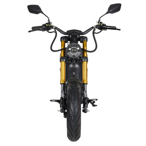 Vorderansicht eines schwarz-goldenen „Mangosteen M8S Citycoco E-Chopper“-Rollers von Mangosteen mit zwei Seitenspiegeln, einem runden Scheinwerfer und einem breiten Vorderreifen, fotografiert vor weißem Hintergrund.