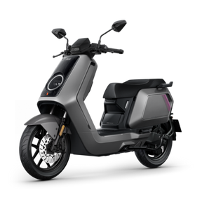 Elektroroller Gray NIU NQiX 300 (Modell 2026) mit einem abgerundeten Frontscheinwerfer, einem flachen Sitz und schwarzen Rädern für die Mobilität in der Stadt.