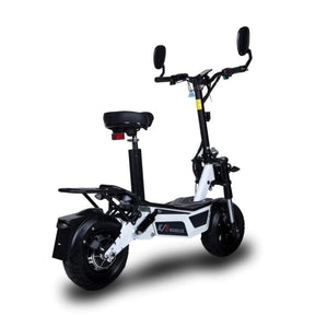 Der Wandler E-Roller L/E 2025 ist ein stylischer schwarz-weißer E-Scooter mit Sitz, Straßenzulassung, einem leistungsstarken 500-Watt-Nabenmotor und einer langlebigen Lithium-Ionen-Batterie. Höchstgeschwindigkeit: 20 km/h.
