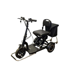 Abgebildet ist ein schwarzes SONS OF ELECTRICITY Seniorenmobil / Mobilitätshilfe Mobot PRO 10,5 Ah 3Rad-zusammenklappbar mit gepolstertem Sitz, Rückenlehne, Lenker, Scheinwerfer und hinterem Staufach auf weißem Hintergrund. Ideal als Mobilitätshilfe.