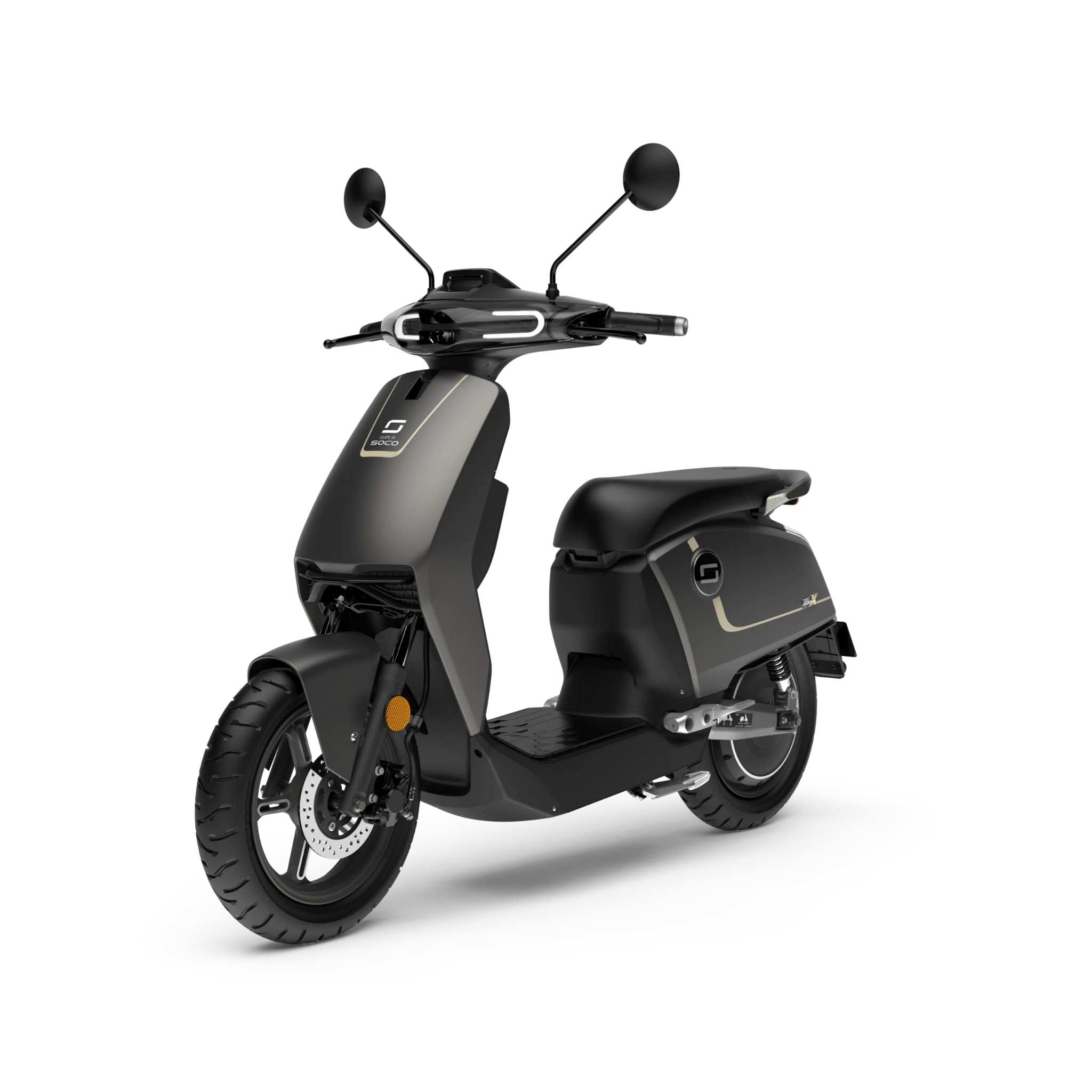 Der Super Soco Elektroroller CUx Pro, ein leichter, 45 km/h schneller E-Scooter mit Bosch-Power und mattschwarzem Finish, verfügt über zwei Rückspiegel und ein minimalistisches Design, das schräg auf einem schlichten weißen Hintergrund abgebildet ist.