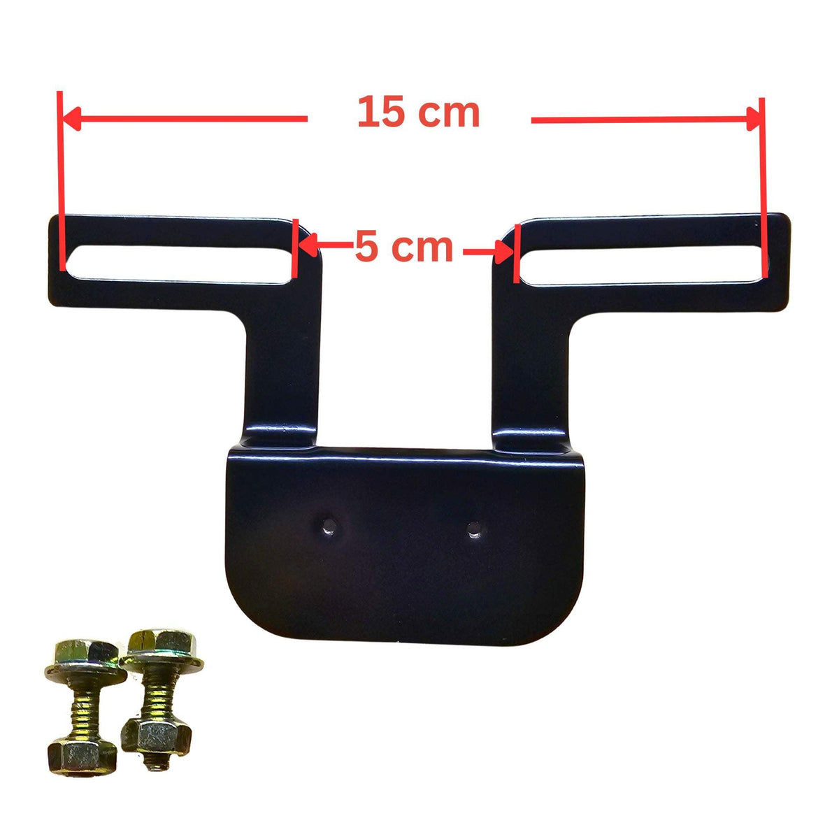 Die Ersatzteile CityTwister Universal Halterung für Moped Versicherungskennzeichen ist eine schwarze Halterung mit zwei oberen Schlitzen im Abstand von 15 cm (5 cm Abstand innen). Enthält zwei Paar Schrauben und Muttern. Rote Pfeile zeigen die Abmessungen an.