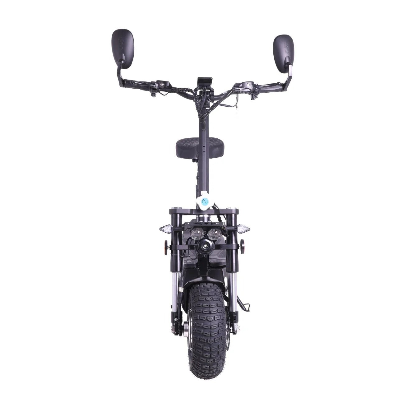 Frontansicht des Wandler WANDLER-A/E Allrad E-Scooters (2×1500 W, 45 km/h) mit breitem Lenker, Seitenspiegeln, Scheinwerfer, dickem Profilreifen vorne und Sitz - gebaut für die Straße mit einer großen Reichweite von bis zu 80 km.