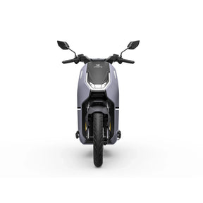 VMOTO CITI Elektroroller in Grau, Frontansicht – urbaner E-Roller mit 80 km/h, erhältlich bei SONS OF ELECTRICITY, Dortmund, Deutschland