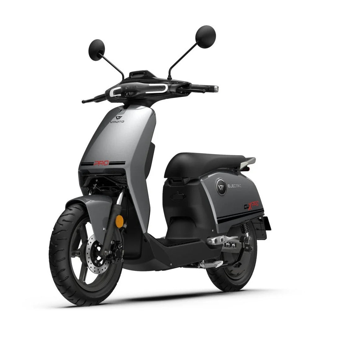 Super Soco CUx Pro Elektroroller in Grau, Frontansicht schräg von links