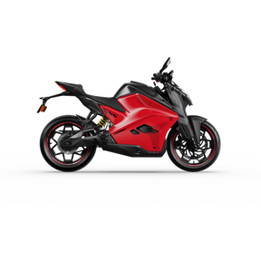 Das Ultraviolette F77 Superstreet Recon - Sportliches Elektromotorrad von Ultraviolette zeigt sich von der Seite in Rot und Schwarz vor weißem Hintergrund und besticht durch scharfe Kanten, sportliche Details und eine Einzelradaufhängung hinten.