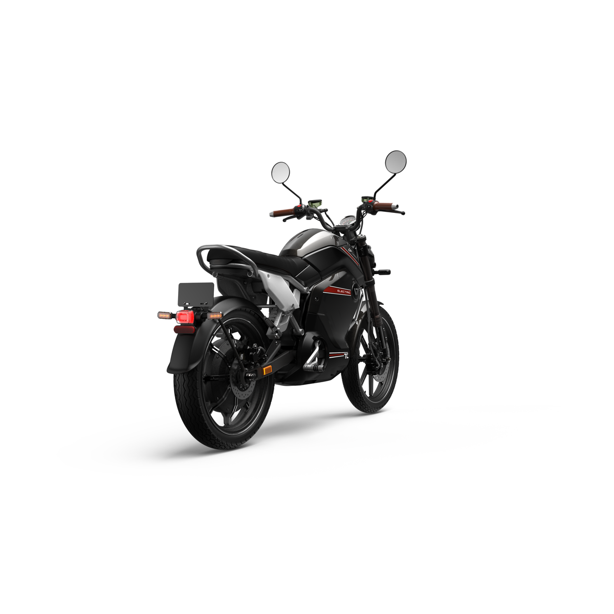 Der VMOTO TC 72V Elektroroller im Café-Racer-Design von VMOTO, hier von hinten links, besticht durch seine schlichte schwarze Optik mit runden Spiegeln und sportlichem Rahmen auf weißem Grund. Höchstgeschwindigkeit: 45 km/h.