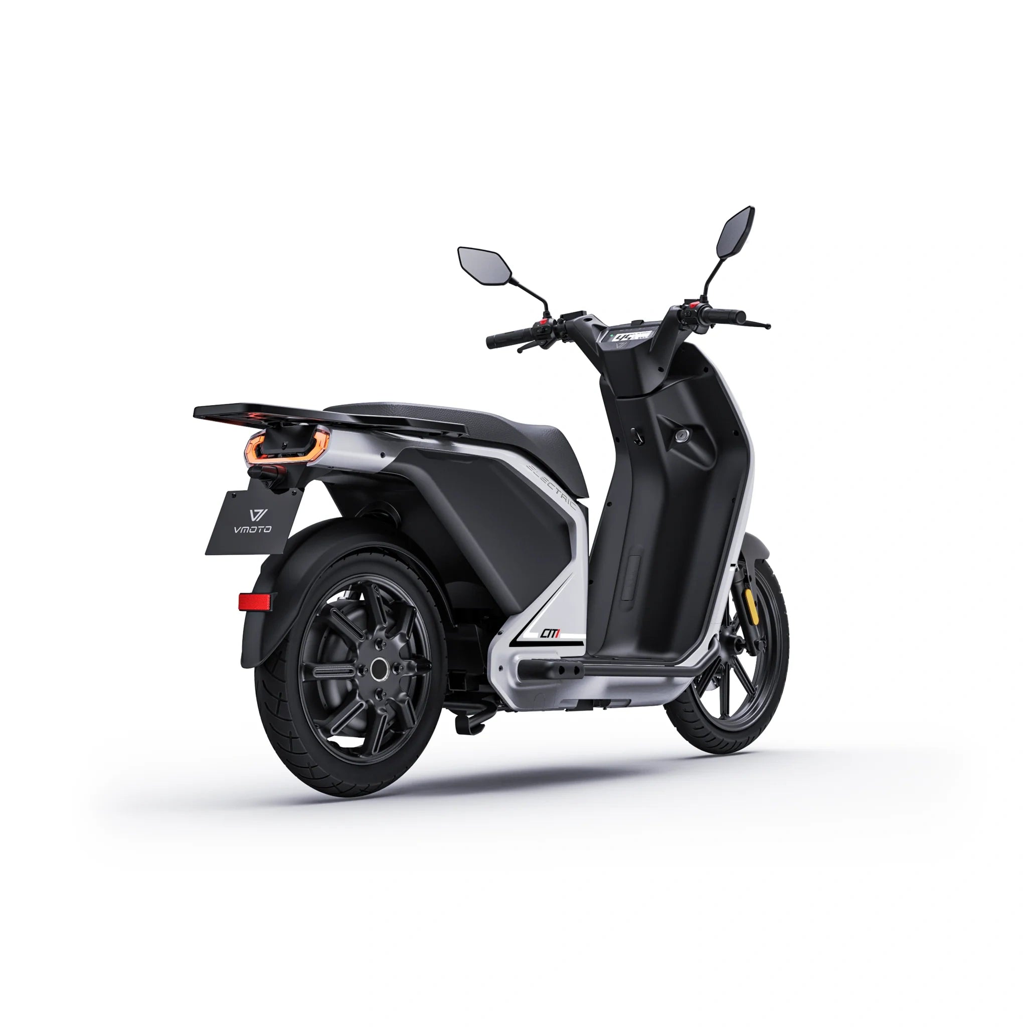 Weißer VMoto CITI E-Roller, hintere Dreiviertelansicht mit LED-Rücklicht – 74V/2×30Ah, 45 km/h (L1e). SONS OF ELECTRICITY in Dortmund, Deutschland.