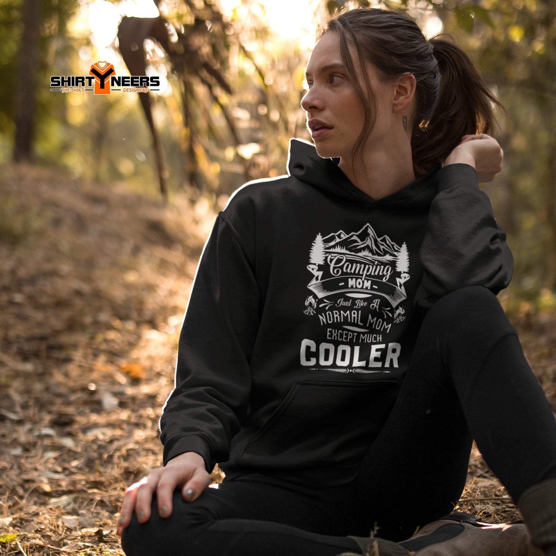 Camping Mom just like a normal except much cooler - Damen