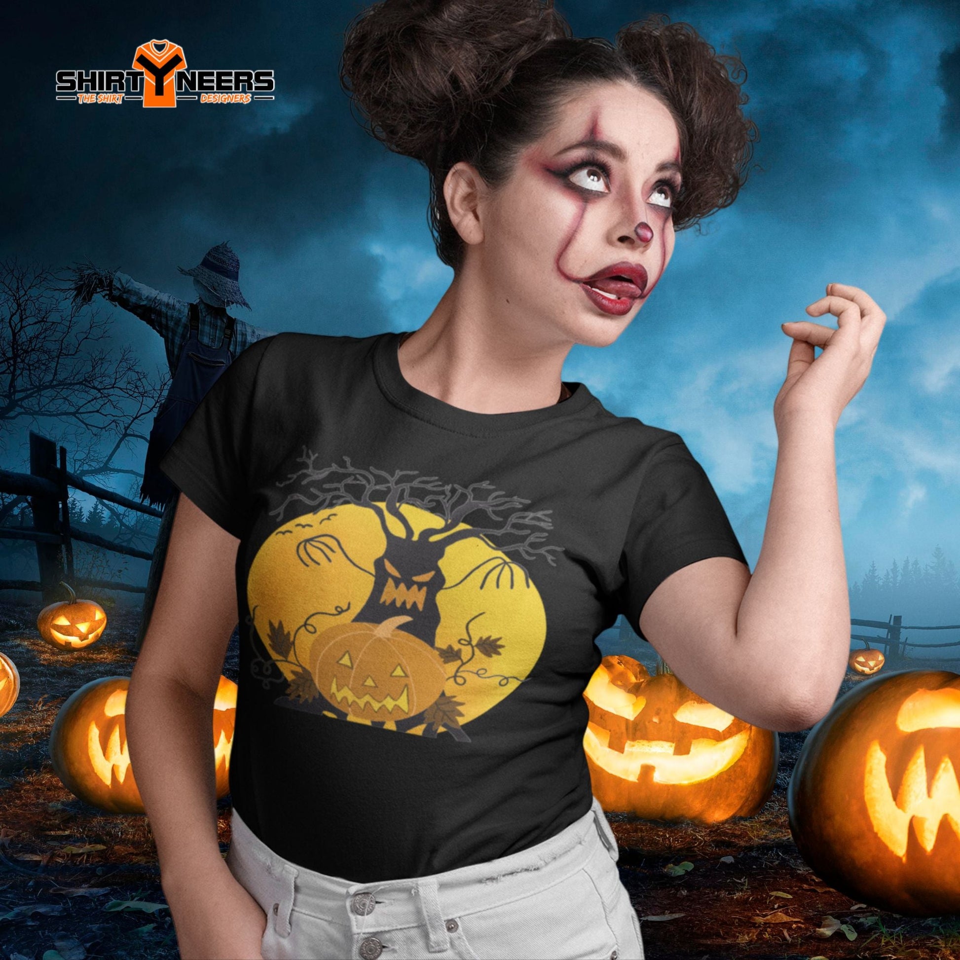 Creepy Ville - Halloween Scary Kürbis mit Baum -